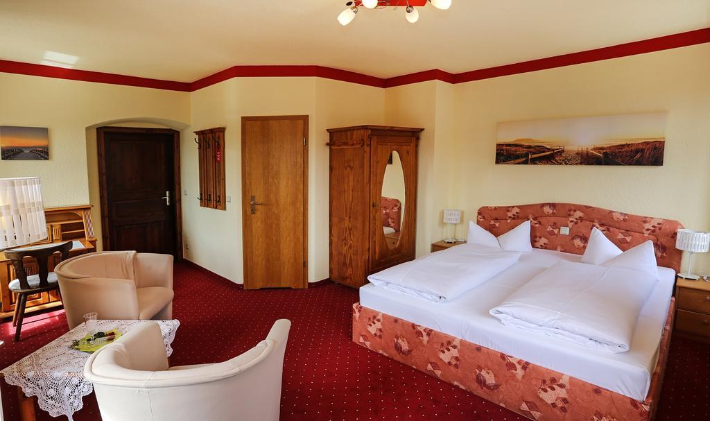 Landhotel Thuermchen Schirgiswalde-Kirschau Kültér fotó